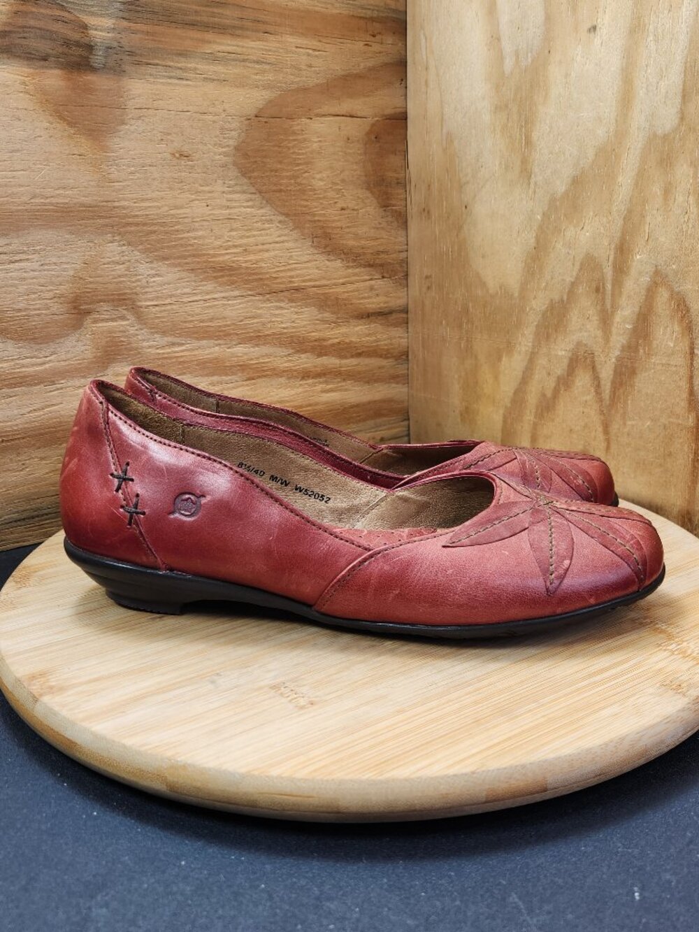 Born Migo Womens Leather ballet Flat Shoes Size 8.5